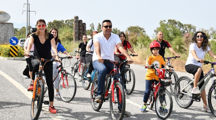 Çiğli de 19 Mayıs için pedalladılar...
