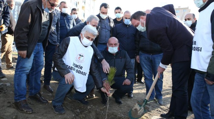 Çiğli de sağlık emekçileri anısına fidanlar dikildi