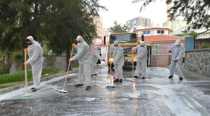 Çiğli de temizlik seferberliği sürüyor