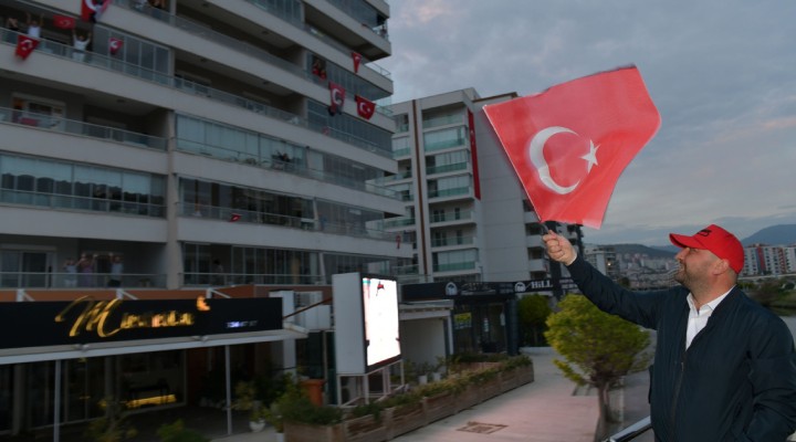 Çiğli de üstü açık otobüsle bayram turu