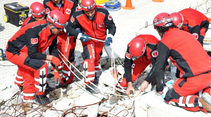 Çiğli’de doğal afetlere karşı  MAK  ekibi kuruluyor