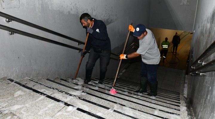 Çiğli’de temizlik seferberliği sürüyor