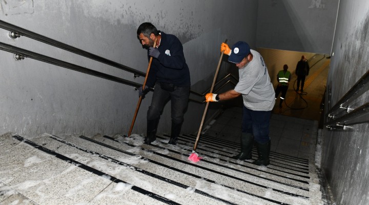 Çiğli’de temizlik seferberliği sürüyor