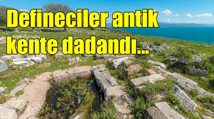 Defineciler antik kente dadandı