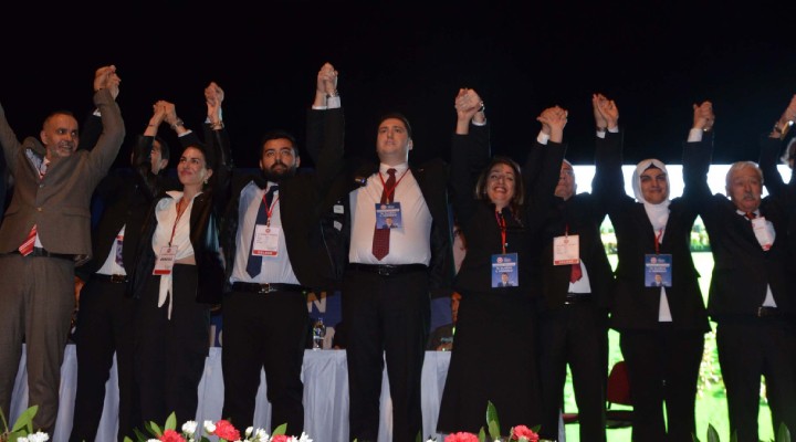 Demokrat Parti İzmir de Demirbaş devam...