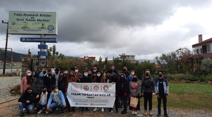 Denizlili öğrencilerden Muğla Yerel Tohum Merkezi’ne ziyaret!