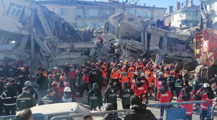 Depremle ilgili panik paylaşımlarına gözaltı