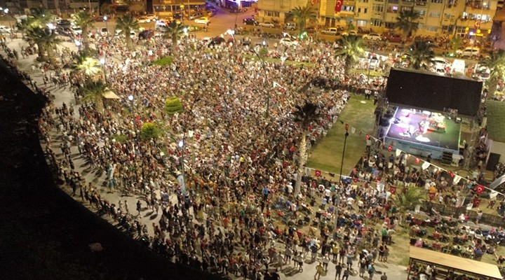 Dikili de çifte coşku... Zafer Bayramı festival ile taçlandı