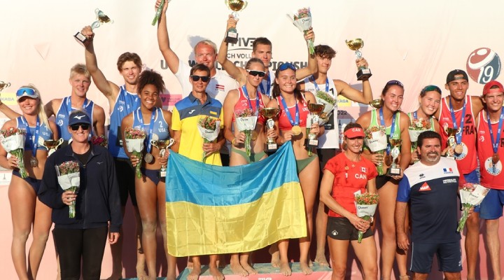 Dikili de şölen sona erdi... Kadınlarda Ukrayna, erkeklerde Letonya şampiyon!