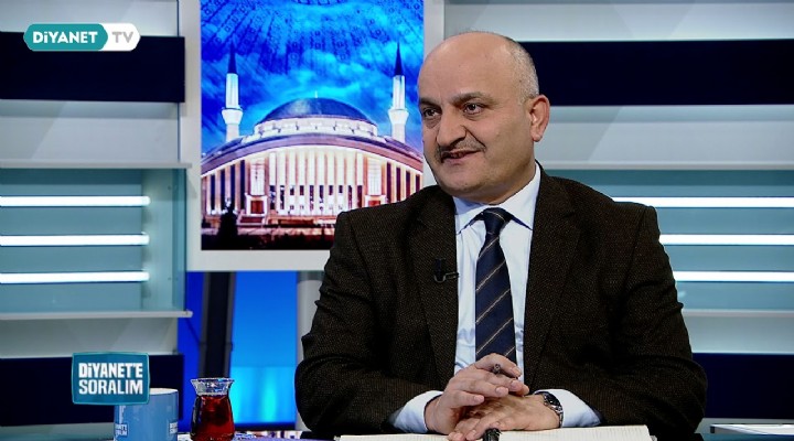 Diyanet TV de taytı ve pantolonu hedef aldı!