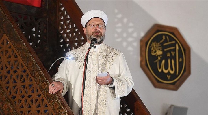 Diyanet’ten 85 milyonluk aynalı takvim!