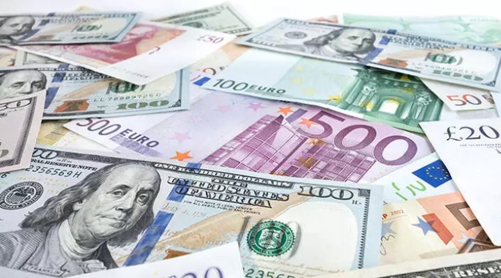 Dolar ve euro rekora doymuyor