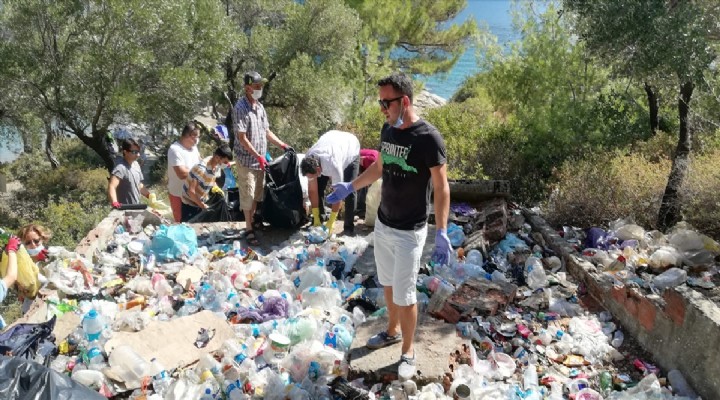 Dünya halen dönüyorsa bu güzel insanların yüzü suyu hürmetine!