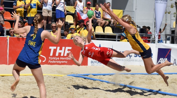 EHF Avrupa U17 Plaj Hentbolu Şampiyonası, çekişmeli maçlarla devam etti