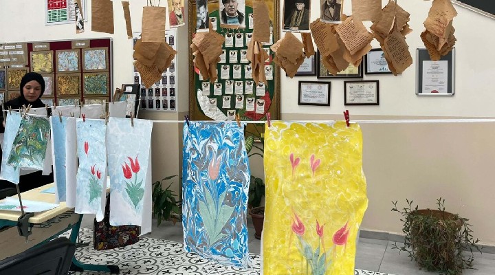 Ebru sanatı ile fizik öğreniyorlar