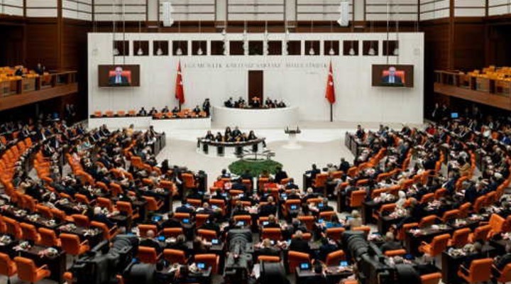 Emekli aylığı düzenlemesi Meclis ten geçti