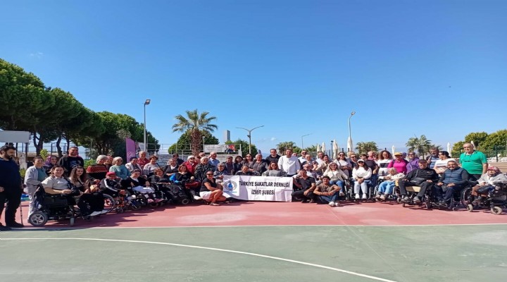 Engelli bireyler sosyal yaşam kampında moral depoladı