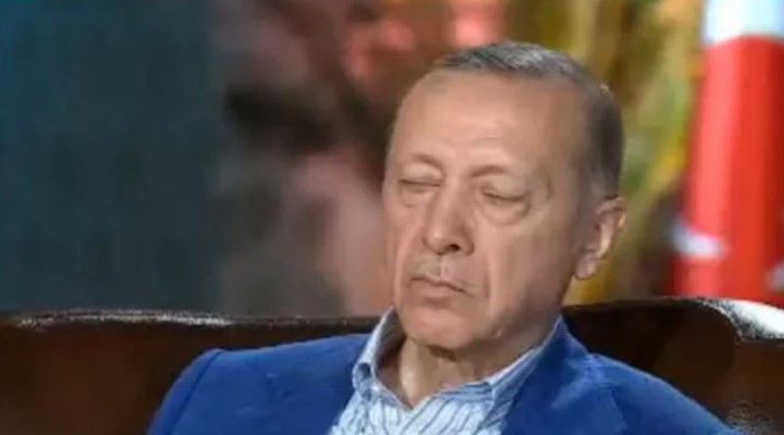 Erdoğan canlı yayında uyuyakaldı!
