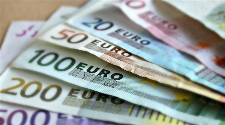 Euro peş peşe rekor kırdı