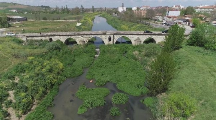 Fabrikalar üretime ara verdi, Lüleburgaz Deresi temizlendi!