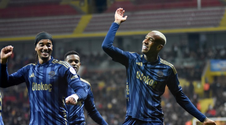 Fenerbahçe zirve takibini sürdürdü