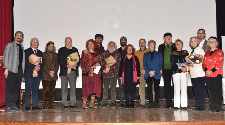 Foça da  Şiir Günü  ve nevruz Atilla İlhan şiirleriyle kutlandı