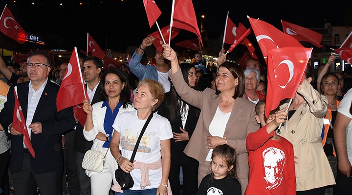 Foça da fener alayı ve bando konseri..