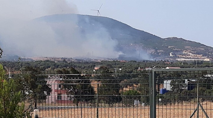 Foça da korkutan yangın