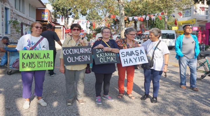 Foçalı kadınlardan yürüyüş ve sessiz İsrail protestosu