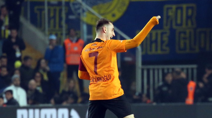 Galatasaray, Kadıköy de Fenerbahçe yi dağıttı