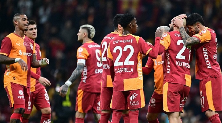 Galatasaray öldü öldü dirildi, son 16 ya kaldı