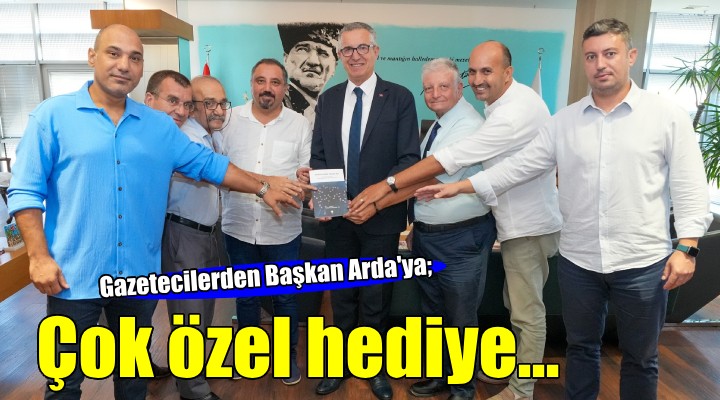 Gazetecilerden Başkan Arda’ya özel hediye