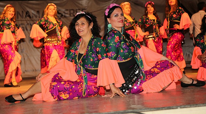 Gaziemir’de halk dansları şöleni