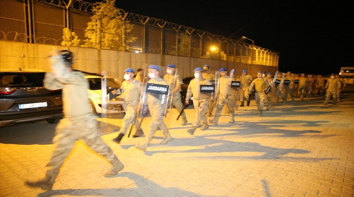 Göçmen iki grup arasında gerilim!