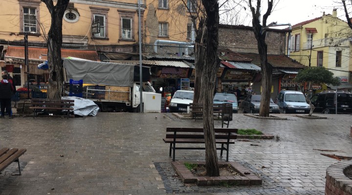 Göçmenlere fırtına engeli... Basmane bomboş kaldı!