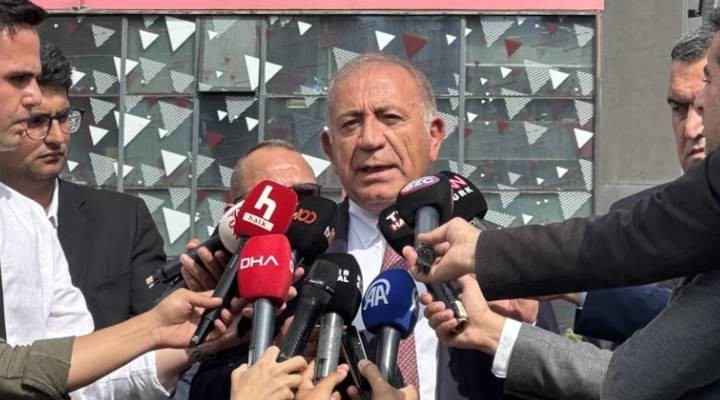 Gürsel Tekin, Özgür Özel gelmeden CHP binasından ayrıldı
