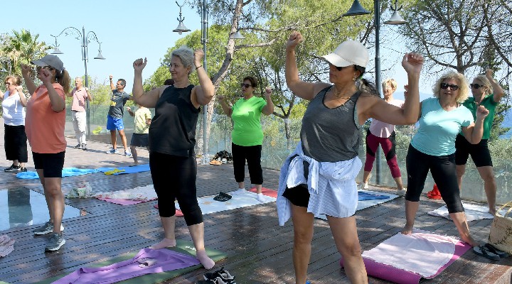 Güvercinada Kalesi nin eşsiz manzarasında pilates!