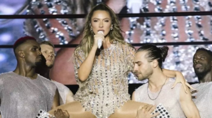 Hadise sessizliğini Seda Sayan la fena bozdu