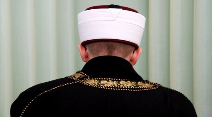 Diyanet kriz dinlemiyor! 5 bin imam daha alıyor!