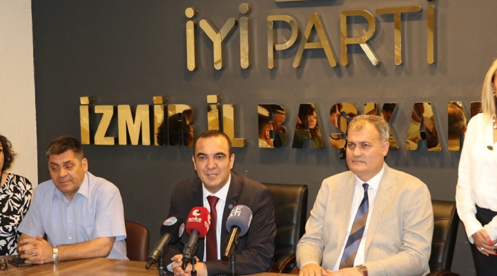 İYİ Parti İzmir de bayramlaşma töreni