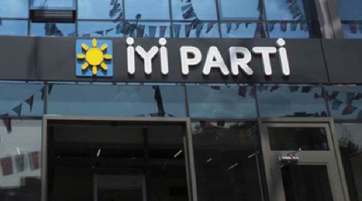 İYİ Parti de bir istifa daha!