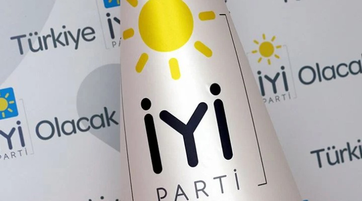 İYİ Parti de üst düzey istifa...