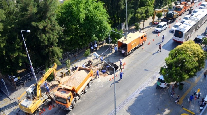 İZSU ekipleri bayramda da görev başında