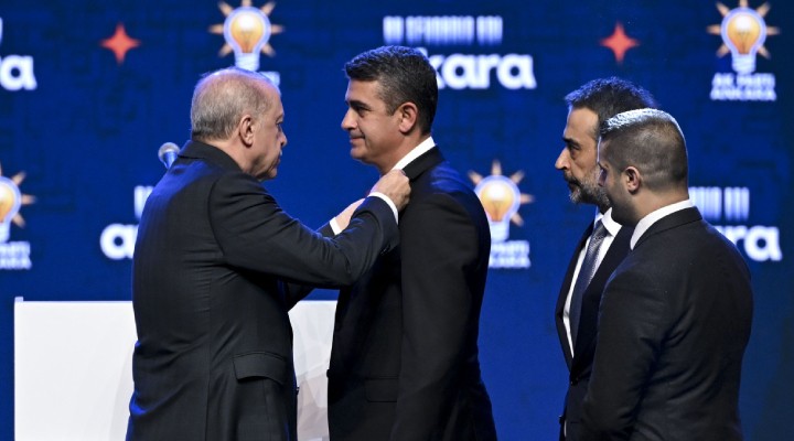 İki belediye başkanı daha AK Parti yolunda!