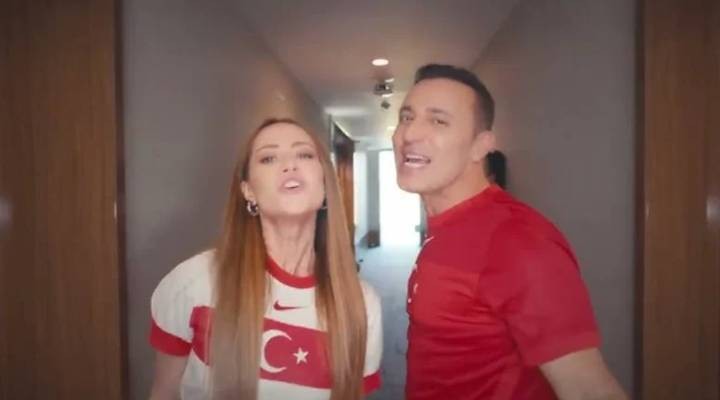 İngiltere den Mustafa Sandal a büyük jest:  Onur duydum 