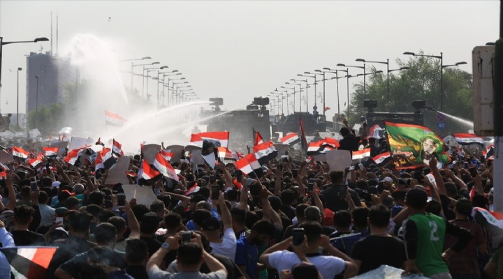Irak ta göstericilere ateş açıldı: 16 ölü!