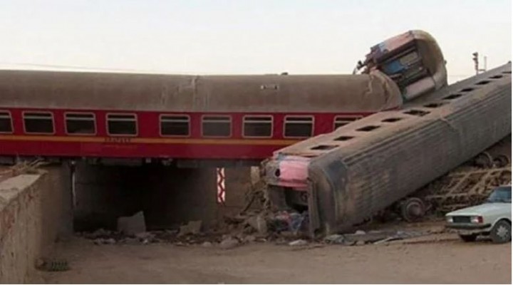 İran’da yolcu treni raydan çıktı: 17 ölü, 50 yaralı