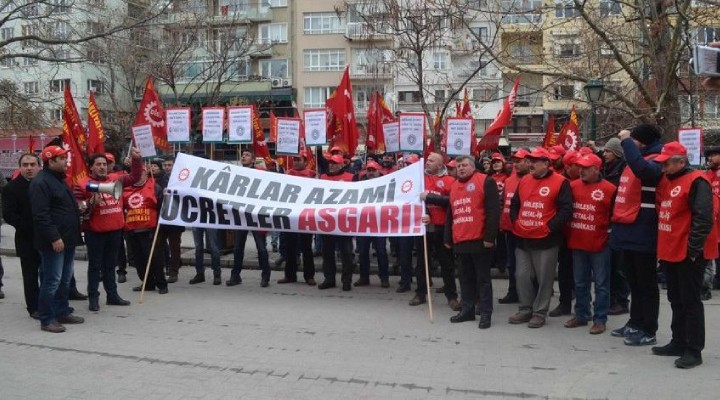 İşçiler asgari ücret için tek yumruk