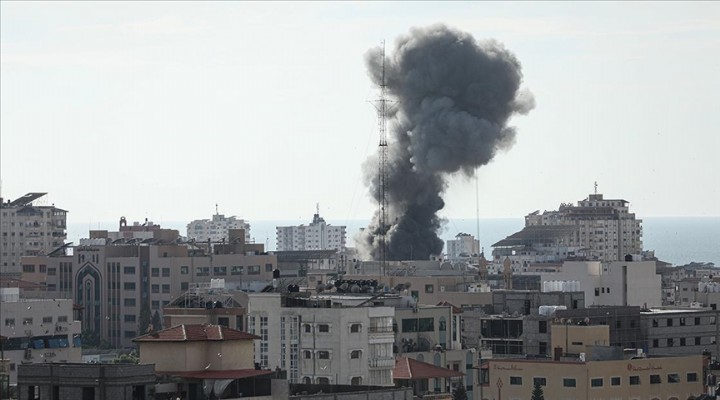 İsrail Gazze’ye bomba yağdırdı!
