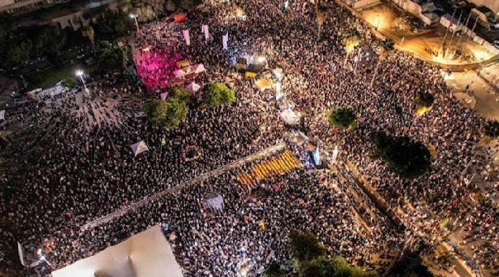 İsrail de binlerce kişi sokağa indi!